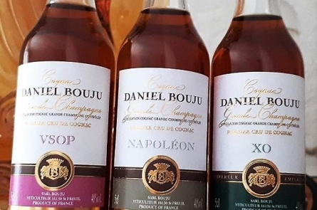 Vente de 3 mignonnettes commémoratives de l'A.G. de 2019